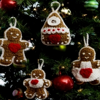 Gingerbread Family Crochet Christmas Tree