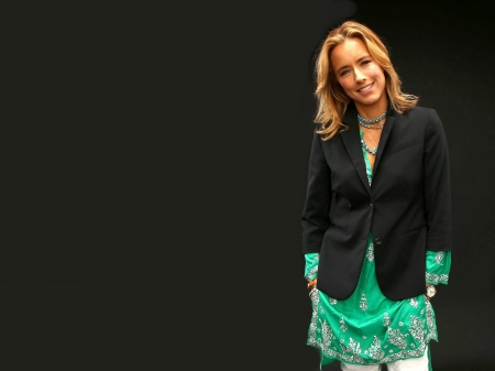 Tea Leoni - beautiful, hot, dress, Tea Leoni, actress, smile, model, Tea, jacket, 2019, Leoni, wallpaper