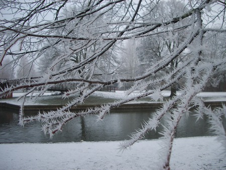 Thames River, Windsor, England - snow, ice