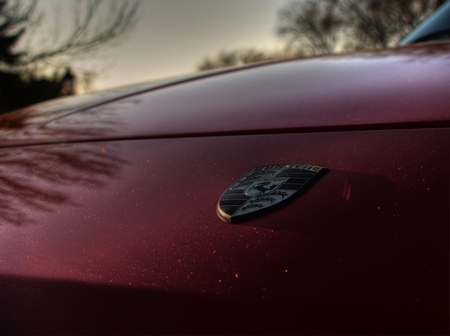 Porsche 944 - 944, porsche, emblem, hood, hdr, badge