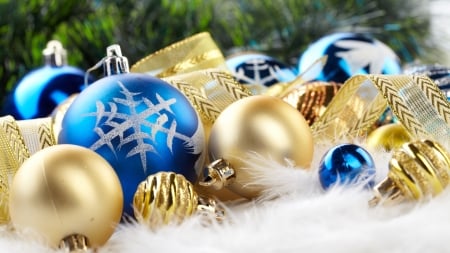 Christmas 9 - winter, blue, balls, snow, fir, gold, FeliZ Navaidad, holiday, spruce, decorations, Christmas, shine