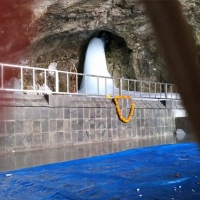 Shiva Linga at Amarnath Gufa