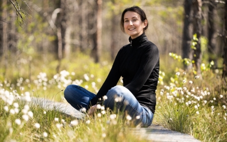 Smile in Forest - girl, smile, brunette, forest