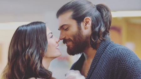 Erkenci Kus ( 2018 - 2019 ) - actor, turkish, can, tv series, girl, love, man, erkenci kus, actress, Demet Ozdemir, Can Yaman, kiss, couple, lovers, sanem