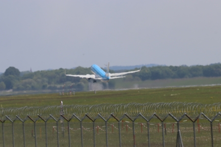 Touchdown munic airport - Aircraft, planes, touchdown, airport