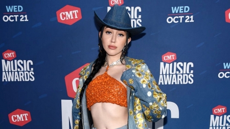 Ms Cyrus - hats, cowgirl, awards, country music