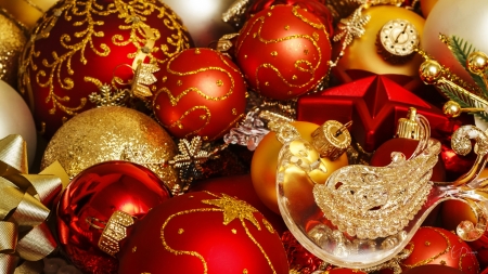 Gold and Red Holiday - glow, Christmas, shine, red, sparkle, decorations, balls, gold