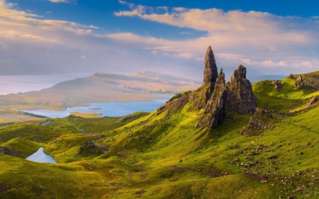 Cliffs in Scotland - cliffs, island, clouds, Scotland