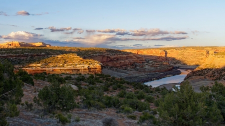 Desert Valley, Colorado River near Fruita - usa, clouds, landscape, mountains, rocks, sky