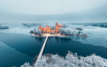 Trakai Castle in Lithuania - winter, Trakai, Lithuania, castle, lake