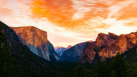 Tunnel View at Yosemite - usa, clouds, sunset, california, mountains, sky