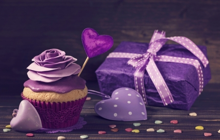 Still life - cupcake, purple, dotheart, gift, stilllife