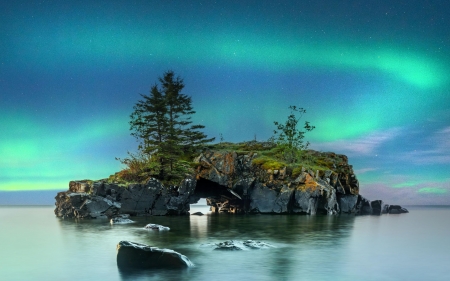 Aurora Borealis at Hollow Rock, North Carolina - usa, trees, water, lake, colors