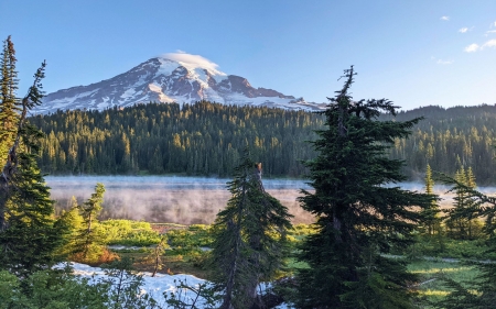Misty morning at Reflection Lake in Mount Rainier NP
