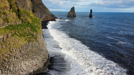 Sunny day at Reynisfjara Beach, South Iceland