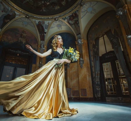Diva - flower, singer, girl, diva, woman, model, scene, blonde, dress, marketa novak, yellow