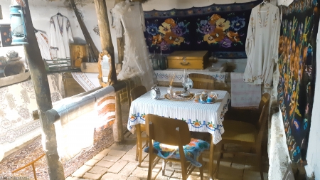 Traditional romanian interior - contesti, dambovita, ograda bunicilor, romania, traditional