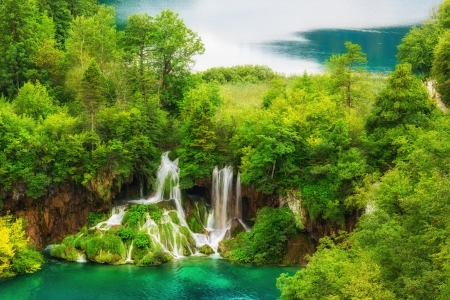 Plitvice lakes - beautiful, rocks, forest, Croatia, lakes, national park, emerald, waterfall, view, greenery, trees, waters