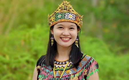 Indonesian Smile - girl, smile, Indonesia, national costume