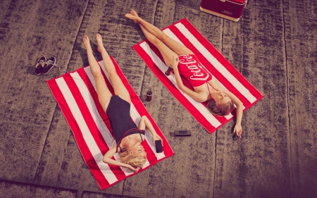 :) - view from the top, red, add, coca cola, couple, girl, commercial, woman