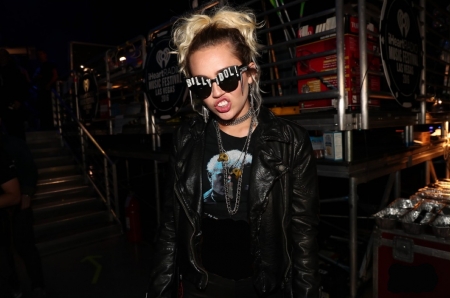 â‹† Billy Idol's little Rebel â‹† - blonde, chain necklace, female, leathers, singer, sunshades