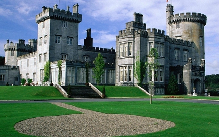 Around the world - stones, castle