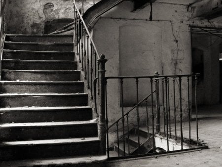 Abandoned Stairwell - stairs, old, abandond, black and white, architecture