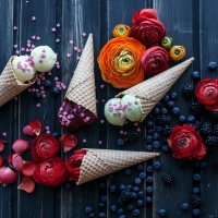 Ice cream and flowers