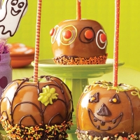 Halloween Caramel Apples