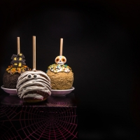 Halloween Caramel Apples