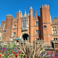 CARDINAL WOLSEY'S TUDOR PALACE