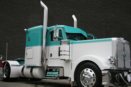  Two Tone Paint Job - 18wheeler, big rig, trucks