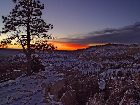 Bryce Canyon - rocks, beautiful, frozen, amazing, sunrises, deserts, nature, red, mountains, valleys, cool, awesome, arizona, yellow, sun, sunsets, nice, orange, ice, trees, canyons, snow