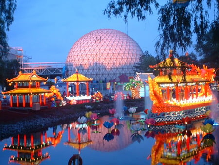 Chinese Latern Cinespere - dome, water, boats