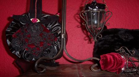 Gothic Mantle - mantel, black, red