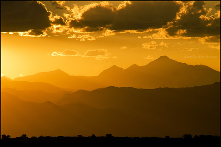 Golden Dusk - sky, mountain, clouds, light