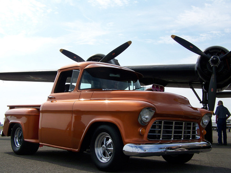 1956 Fully Blown Big Block,  Note The Scoop On The Hood