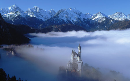 Neuschwanstein Castle in foggy mountain - nature, castle, windows 7, mountains, landscapes