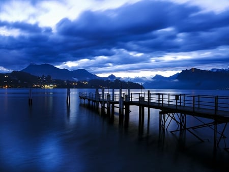 Morgenstimmung Haltestelle Tribschen - sea, blue, pier