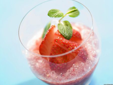 Strawberry Ice - ice, strawberry, fruit, dessert, glass