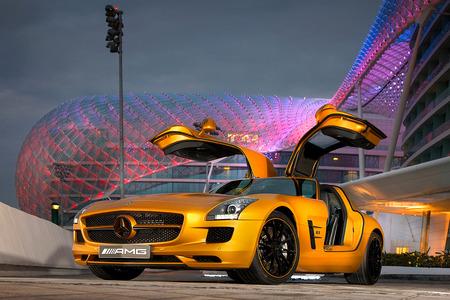 Mercedes Benz SLS - sls, mercedes, gold, shiny, colour, car, skyline, yellow, epic, benz, germany