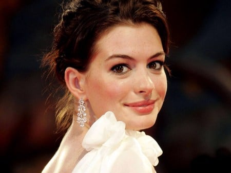 Anne Hathaway - women, smile, anne hathaway, movies, actress