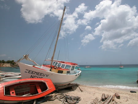 The Zeemeeuw - curacao, nice, color, boats