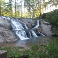 waterfall,rocks