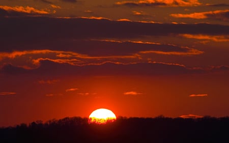 red sunset clouds . jpg