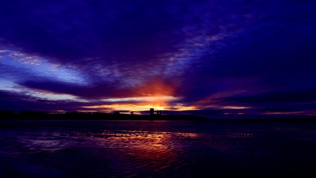 Cathedral Rays - colorful, ray, amazing, lake, city, sky