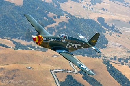 Old Crow - airplanes, p51 mustang, mustang, old crow, ww ii, aircraft, fighter aircraft, planes, vintage, fighters