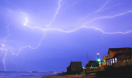 Striking - striking, force of nature, nature, lighting