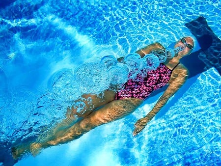 Lady Swimmer - swimmer, picture, lady, cool