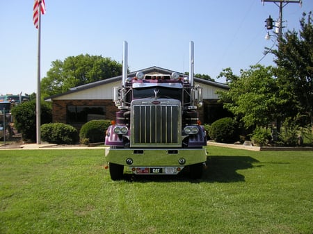 Get That Dam Truck Off My Lawn - big rigs, 18wheelers, trucks